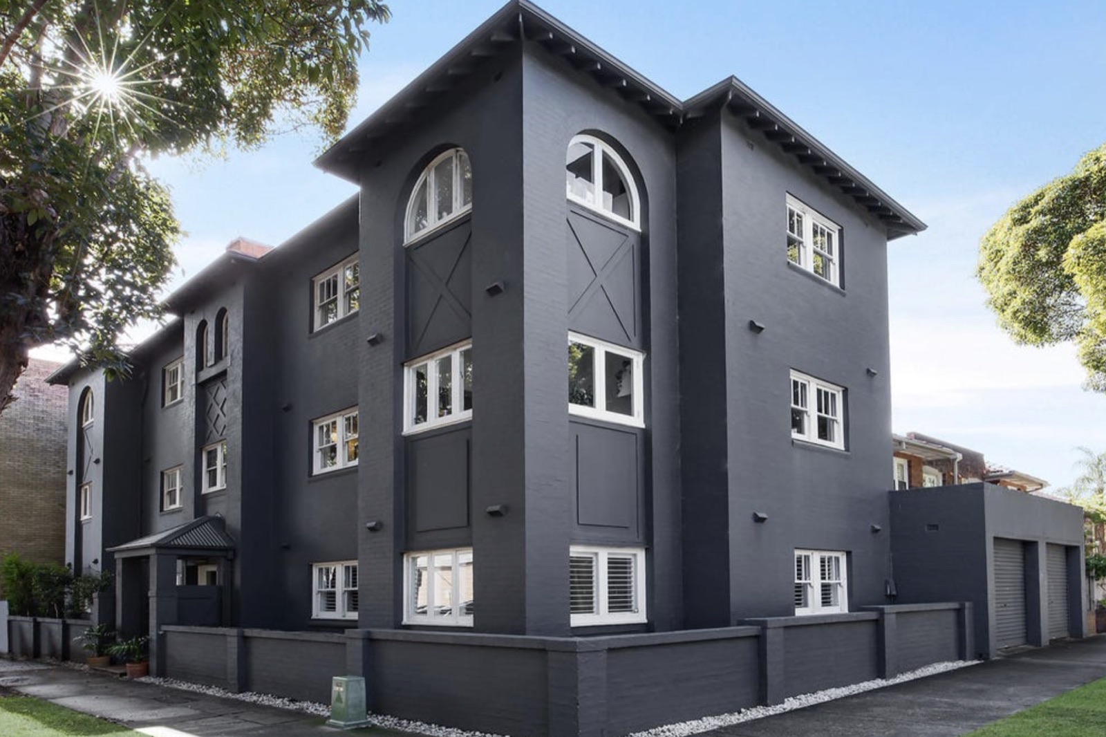 Rose Bay art-deco pre-auction purchase